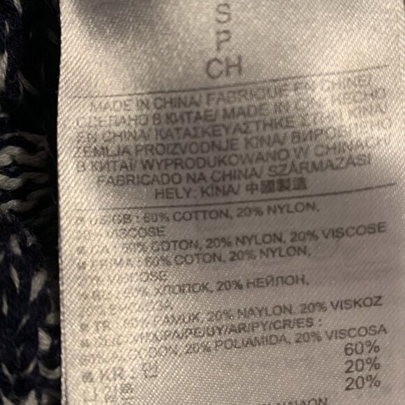 Banana Republic Women’s Blue White Argyle Sweater Sz S - Picture 5 of 5